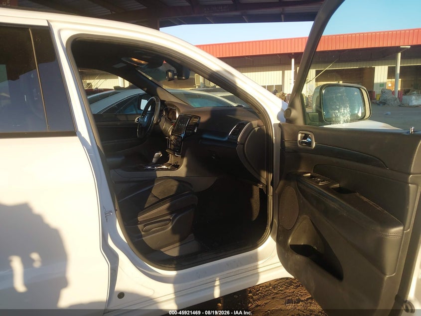 2019 Jeep Grand cherokee VIN 1C4RJEAG4KC832696 IAAI salvage auction — REAR END, Wait Title, sold $8,200 on 2026-09-19 (photo 5)