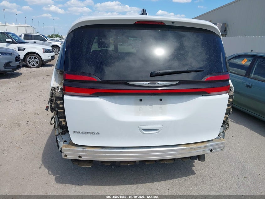 2024 Chrysler Pacifica VIN 2C4RC1BG7RR168025 IAAI salvage auction — SIDE, Wait Title, sold $9,500 on 2026-08-26 (photo 6)