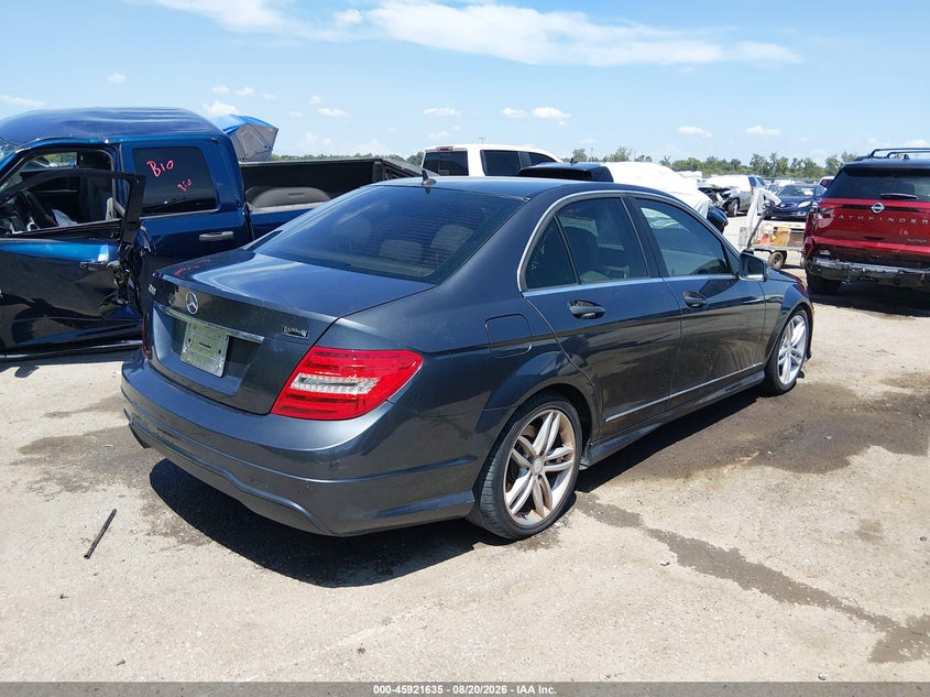 2013 Mercedes-benz C-klasse VIN WDDGF4HB5DA776866 IAAI salvage auction — ENGINE DAMAGE, Certificate Of Destruction (Louisiana), sold $350 on 2026-09-15 (photo 4)