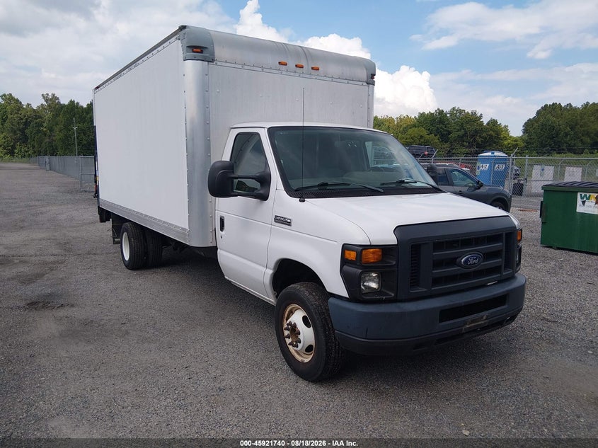 2017 Ford Econoline VIN 1FDXE4FS9HDC12038 — IAAI salvage auction photo