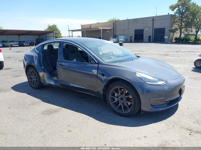 2019 Tesla Model 3 VIN 5YJ3E1EA7KF447435 IAAI salvage auction — RIGHT SIDE, Wait Title, sold $4,550 on 2026-09-10 (photo 1)