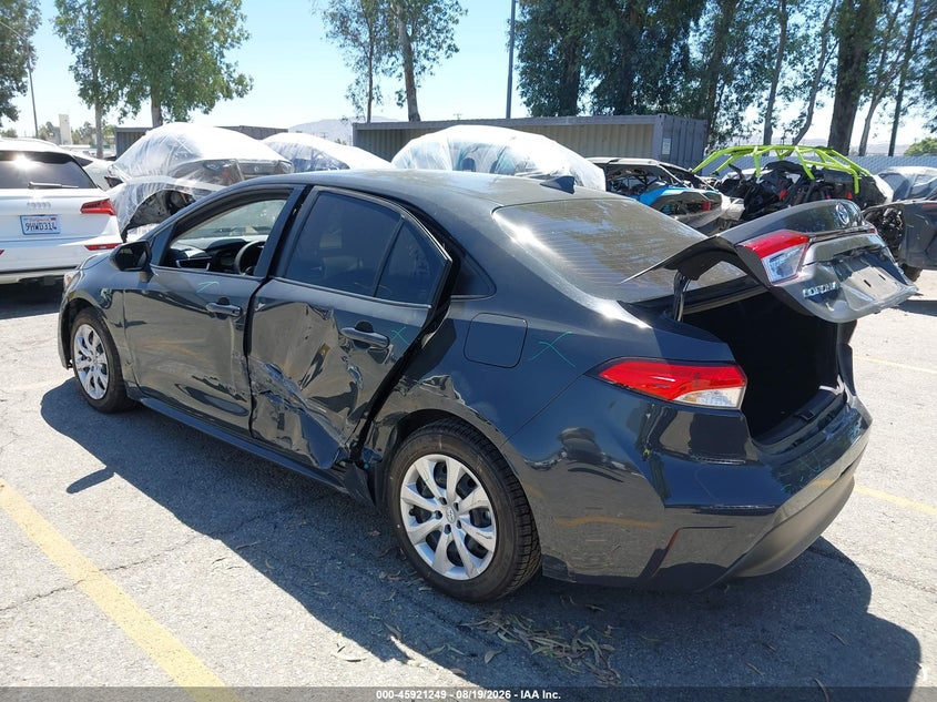 2024 Toyota Corolla VIN JTDBCMFE5R3062189 IAAI salvage auction — SIDE, Salvage Title, sold $8,550 on 2026-10-13 (photo 3)