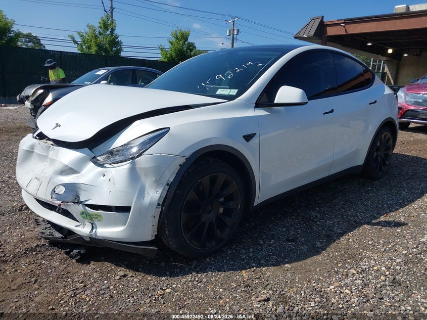 2020 Tesla Model y VIN 5YJYGDEF4LF002746 IAAI salvage auction — FRONT END, Mv-907A (New York), sold $8,100 on 2026-10-09 (photo 2)