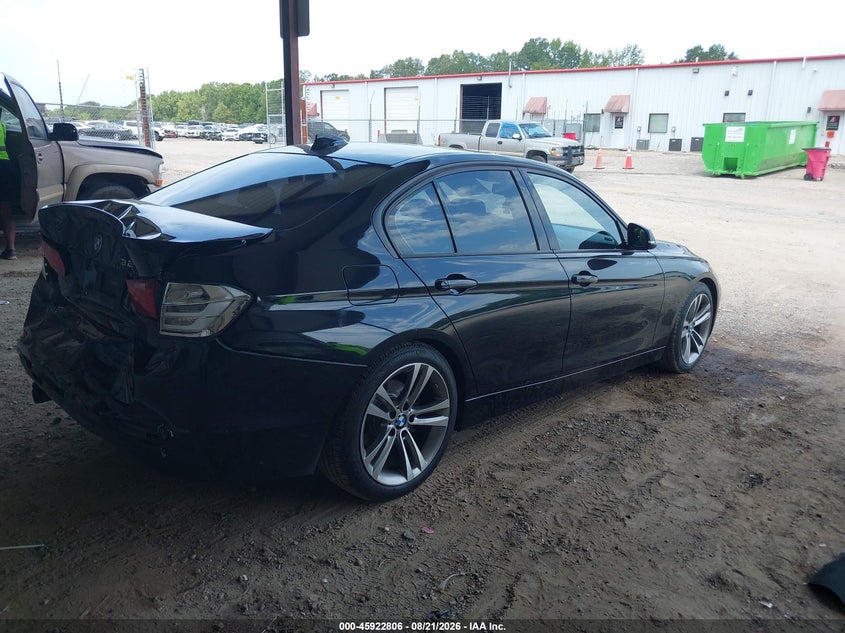 2013 BMW 3er VIN WBA3A5C54DF359771 IAAI salvage auction — REAR END, Salvage (Louisiana), sold $2,850 on 2026-09-11 (photo 4)