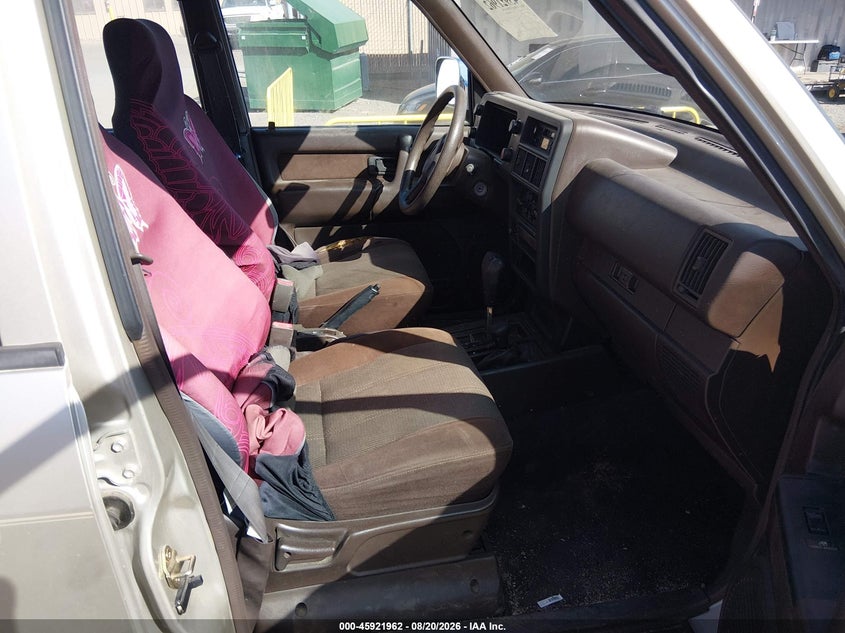 1994 Isuzu Trooper VIN JACDH58V0R7926117 IAAI salvage auction — ALL OVER, Regular (Nevada), sold $50 on 2026-09-04 (photo 5)