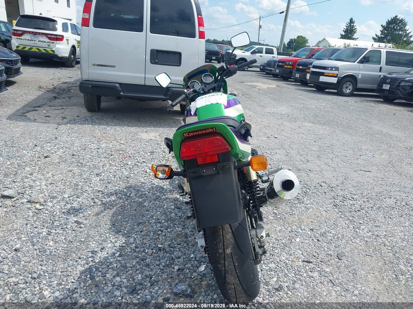 2000 Kawasaki Zr1100 VIN JKAZRBC18YA034071 IAAI salvage auction — FRONT & REAR, Salvage (Pennsylvania), sold $1,300 on 2026-09-09 (photo 6)