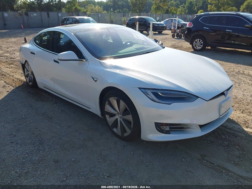 2021 Tesla Model s VIN 5YJSA1E27MF421632 — IAAI salvage auction photo