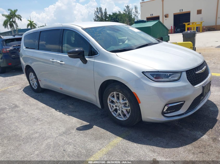 2024 Chrysler Pacifica VIN 2C4RC1BG9RR195520 — IAAI salvage auction photo