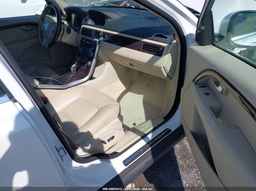 2015 Volvo Xc70 VIN YV4902NK7F1212035 IAAI salvage auction — FRONT END, Wait Title, sold $1,800 on 2026-10-12 (photo 5)