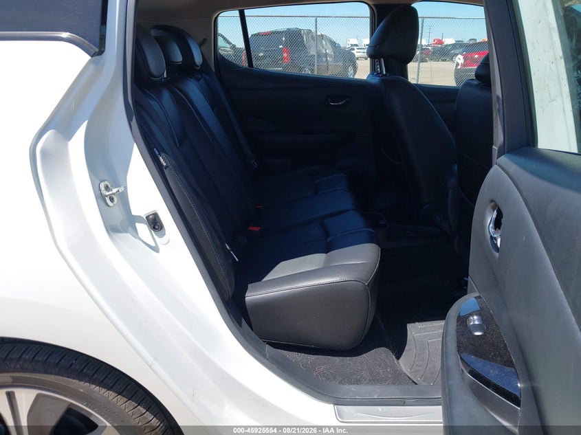 2022 Nissan Leaf VIN 1N4BZ1DV1NC558087 IAAI salvage auction — RIGHT SIDE, Salvage (Texas), sold $8,100 on 2026-10-12 (photo 8)