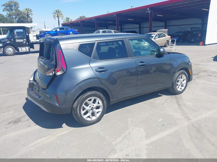 2025 Kia Soul VIN KNDJ23AU8S7255166 IAAI salvage auction — REAR END, Wait Title, sold $0 on 2026-09-13 (photo 4)