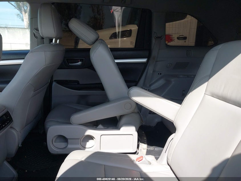 2016 Toyota Highlander VIN 5TDKKRFH1GS153224 IAAI salvage auction — REAR END, Salvage Certificate (California), sold $6,700 on 2026-08-23 (photo 8)