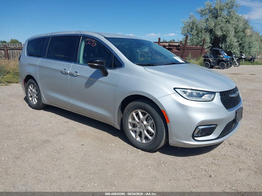 2024 Chrysler Pacifica VIN 2C4RC1BG4RR119851 — IAAI salvage auction photo