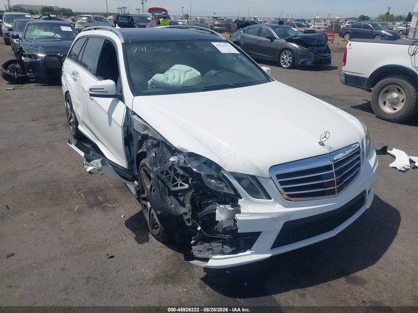 2013 Mercedes-benz E-klasse amg VIN WDDHH7EB1DA716457 IAAI salvage auction — SIDE, Wait Title, sold $11,000 on 2026-10-07 (photo 1)