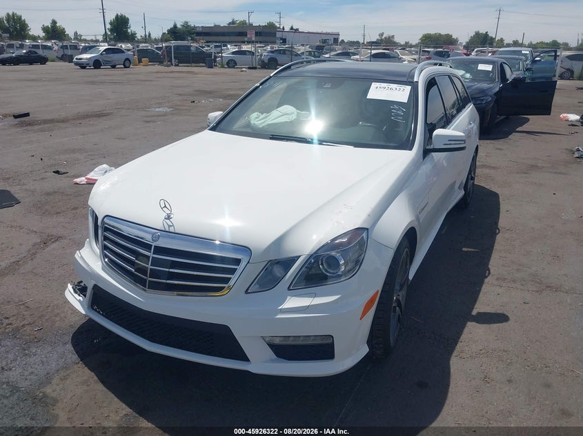 2013 Mercedes-benz E-klasse amg VIN WDDHH7EB1DA716457 IAAI salvage auction — SIDE, Wait Title, sold $11,000 on 2026-10-07 (photo 2)
