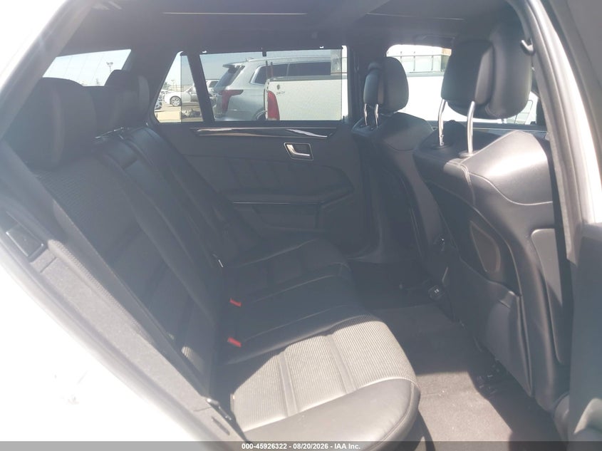 2013 Mercedes-benz E-klasse amg VIN WDDHH7EB1DA716457 IAAI salvage auction — SIDE, Wait Title, sold $11,000 on 2026-10-07 (photo 8)