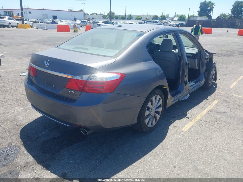 2013 Honda Accord VIN 1HGCR3F82DA016140 IAAI salvage auction — SIDE, Salvage (California), sold $1,200 on 2026-08-24 (photo 4)