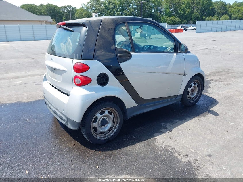 2013 Smart Fortwo VIN WMEEJ3BA3DK677579 IAAI salvage auction — NORMAL WEAR, Clear (Georgia), sold $275 on 2026-09-09 (photo 4)