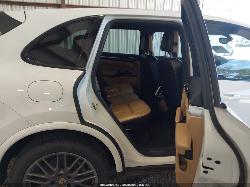 2017 Porsche Cayenne VIN WP1AA2A22HKA87833 IAAI salvage auction — REAR END, Wait Title, sold $7,500 on 2026-09-27 (photo 8)