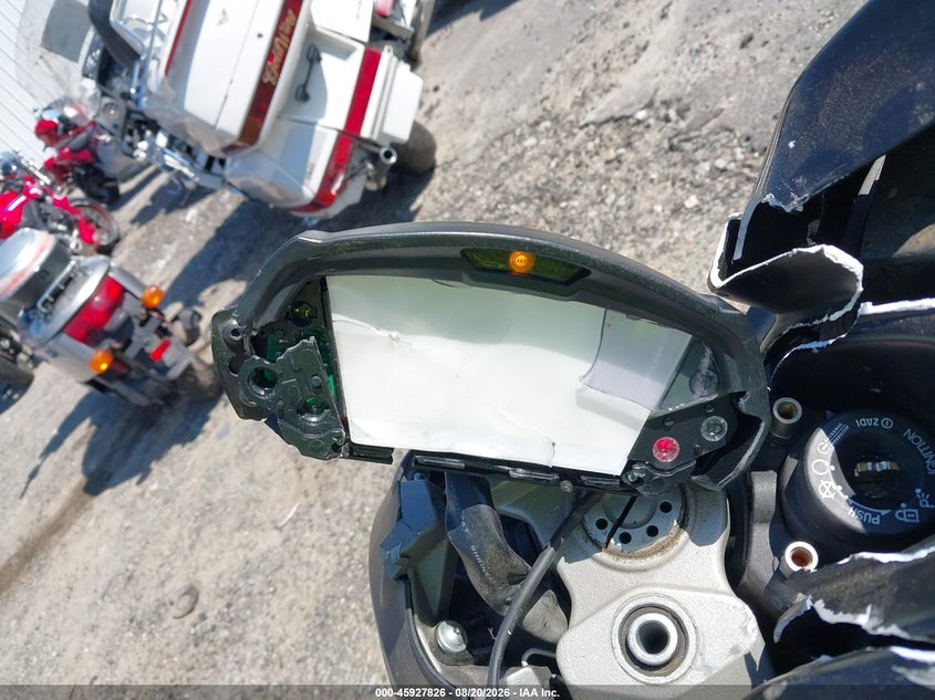 2013 Ducati Monster VIN ZDM1RARR3DB068115 IAAI salvage auction — FRONT END, Wait Title, sold $800 on 2026-09-08 (photo 7)
