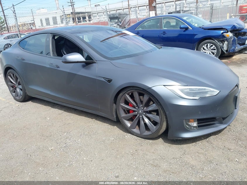 2016 Tesla Model s VIN 5YJSA1E45GF177579 — IAAI salvage auction photo