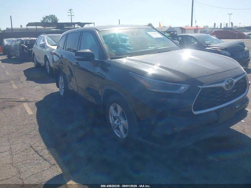2021 Toyota Highlander VIN 5TDCZRAH5MS083553 IAAI salvage auction — SIDE, Salvage Title, sold $75 on 2026-10-05 (photo 1)