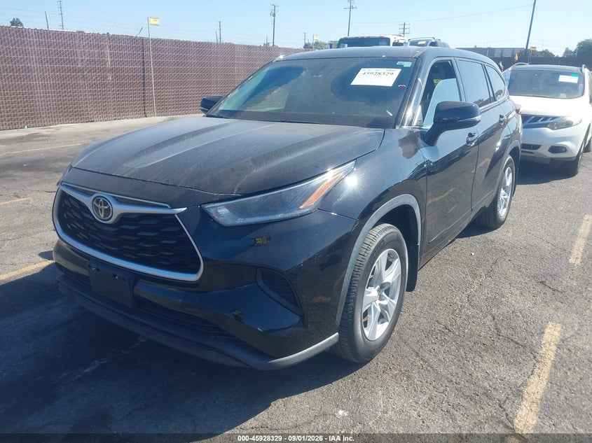 2021 Toyota Highlander VIN 5TDCZRAH5MS083553 IAAI salvage auction — SIDE, Salvage Title, sold $75 on 2026-10-05 (photo 2)