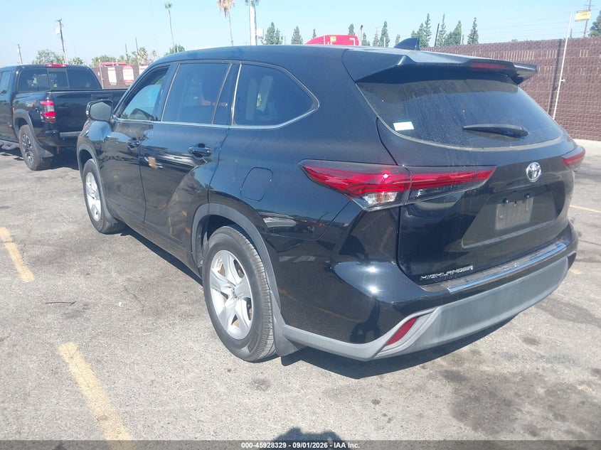 2021 Toyota Highlander VIN 5TDCZRAH5MS083553 IAAI salvage auction — SIDE, Salvage Title, sold $75 on 2026-10-05 (photo 3)