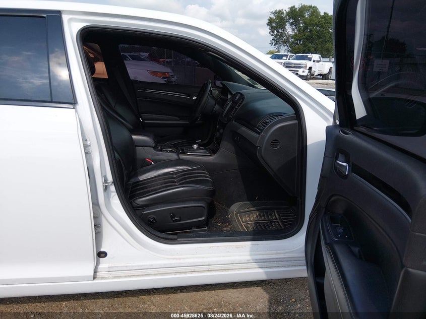2020 Chrysler 300 VIN 2C3CCAGGXLH146214 IAAI salvage auction — FRONT END, Salvage (Louisiana), sold $2,850 on 2026-10-07 (photo 5)
