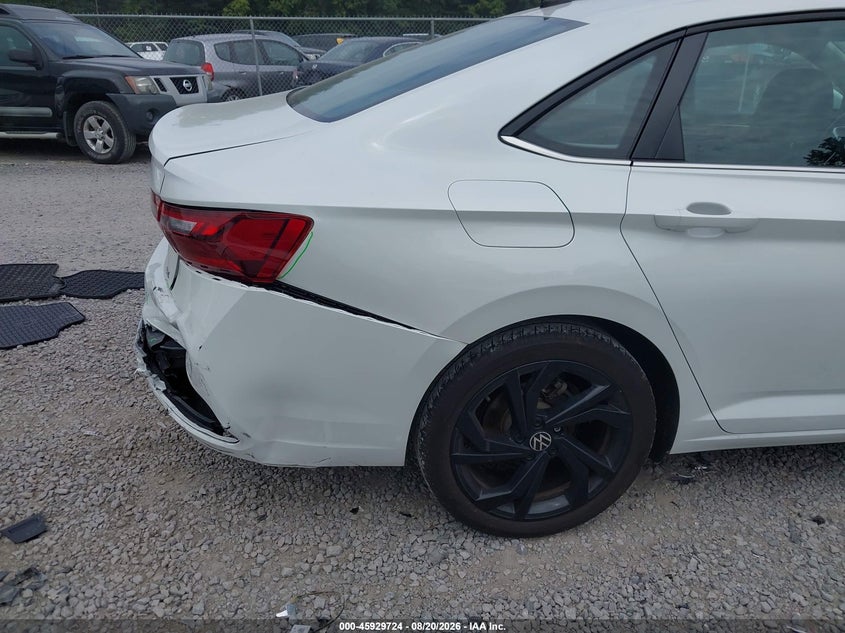 2025 Volkswagen Jetta VIN 3VW7X7BU3SM078823 IAAI salvage auction — REAR END, Salvage Title, sold $10,750 on 2026-09-08 (photo 6)