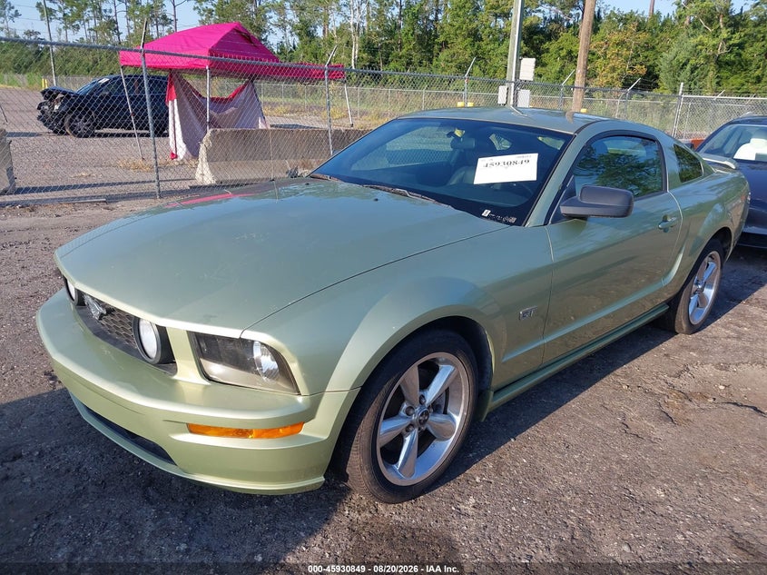 2006 Ford Mustang VIN 1ZVFT82H465228370 IAAI salvage auction — NORMAL WEAR, Clear (Florida), sold $2,100 on 2026-09-05 (photo 2)