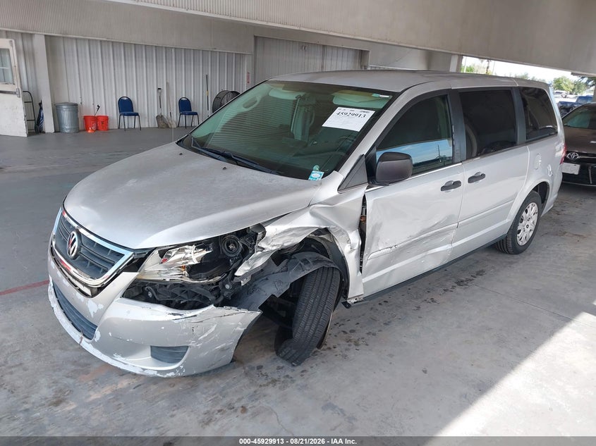 2009 Volkswagen Routan VIN 2V8HW44169R541086 IAAI salvage auction — LEFT SIDE, Rebuildable (Florida), sold $350 on 2026-09-05 (photo 2)