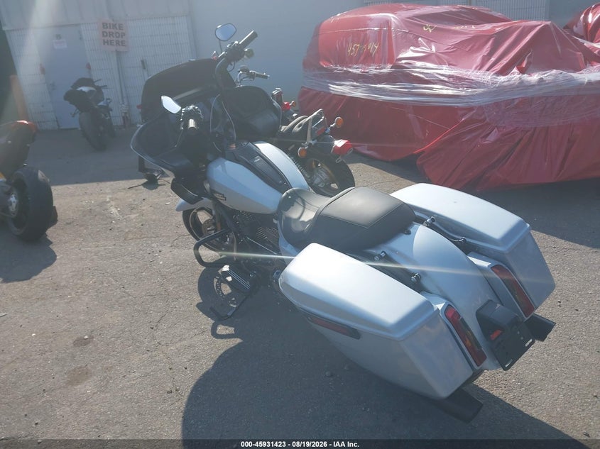 2024 Harley-davidson Fltrx VIN 1HD1KH71XRB637358 IAAI salvage auction — UNKNOWN, Mv-907A (New York), sold $25 on 2026-10-03 (photo 3)