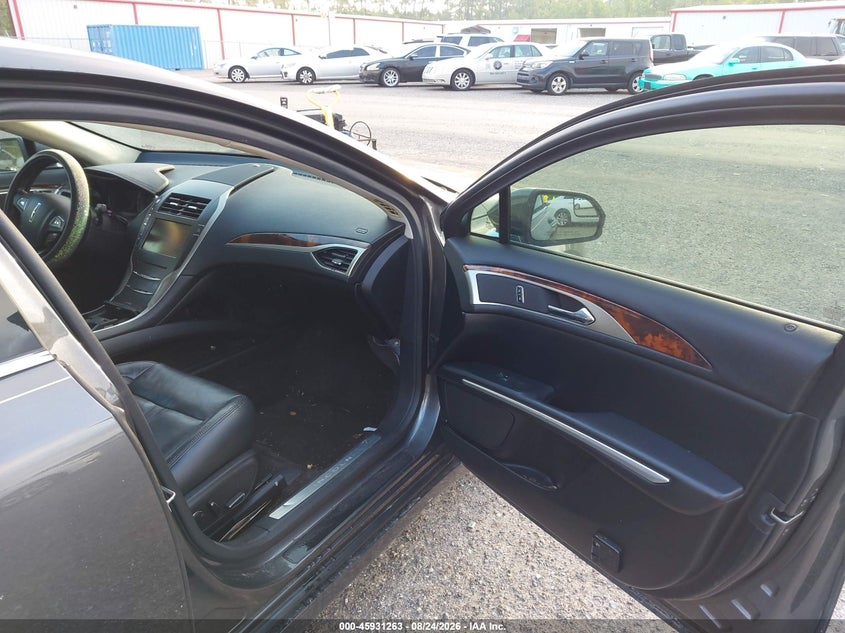 2015 Lincoln Mkz VIN 3LN6L2G90FR611961 IAAI salvage auction — NORMAL WEAR, Clear (Florida), sold $1,450 on 2026-09-02 (photo 5)
