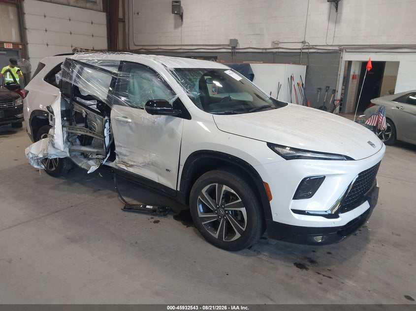 2025 Buick Enclave VIN 5GAEVBRS3SJ102186 — IAAI salvage auction photo