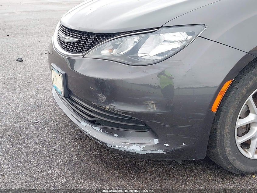2017 Chrysler Pacifica VIN 2C4RC1DG9HR531968 IAAI salvage auction — UNKNOWN, Wait Title, sold $1,150 on 2026-10-03 (photo 6)