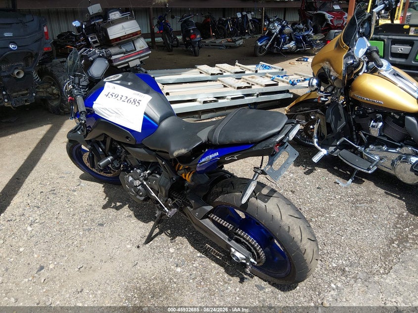 2022 Yamaha Mt VIN JYARM32E1NA004982 IAAI salvage auction — FRONT END, Salvage (Ohio), sold $2,300 on 2026-09-22 (photo 3)