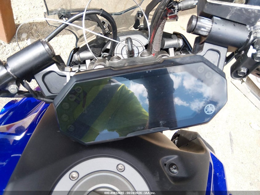2022 Yamaha Mt VIN JYARM32E1NA004982 IAAI salvage auction — FRONT END, Salvage (Ohio), sold $2,300 on 2026-09-22 (photo 7)