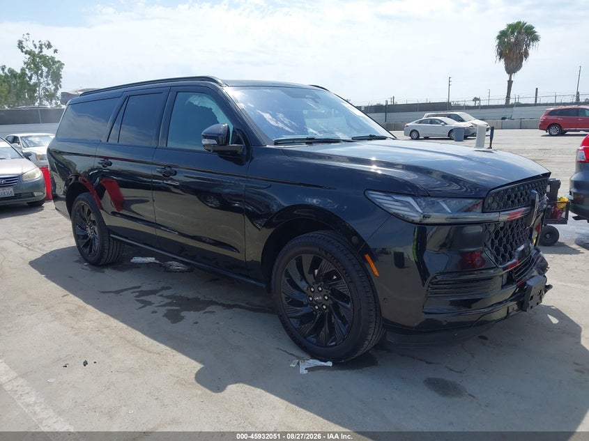 2025 Lincoln Navigator VIN 5LMJJ3LG6SEL01155 — IAAI salvage auction photo
