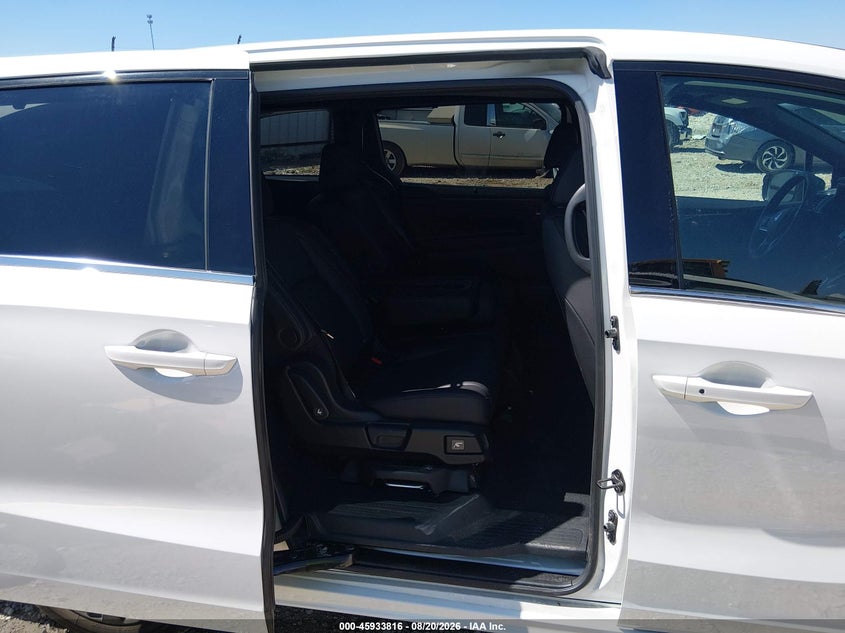 2026 Honda Odyssey VIN 5FNRL6H75TB043967 IAAI salvage auction — REAR END, Enterprise Vehicles Clear Only (Texas), sold $26,250 on 2026-08-26 (photo 8)