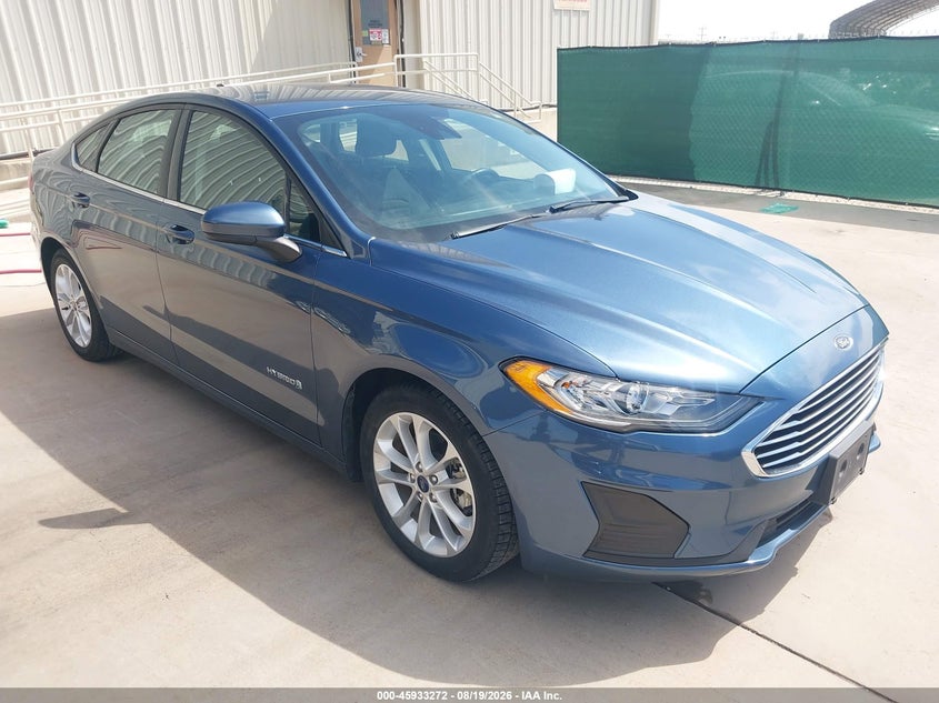 2019 Ford Fusion VIN 3FA6P0LU0KR190850 — IAAI salvage auction photo