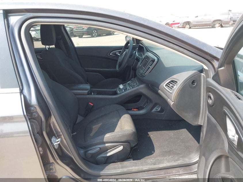 2016 Chrysler 200 VIN 1C3CCCAB6GN113510 IAAI salvage auction — Front End, Clear, sold $1,075 on 2026-10-19 (photo 5)
