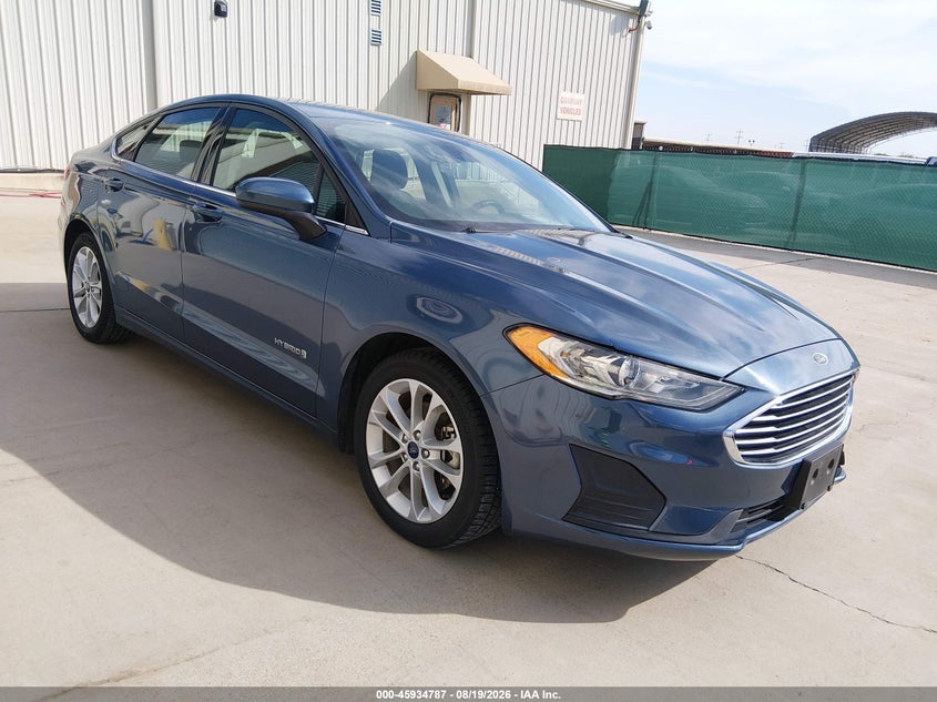 2019 Ford Fusion VIN 3FA6P0LU4KR190849 — IAAI salvage auction photo
