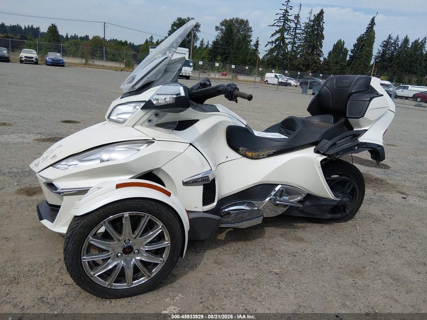 2015 Can-am/ brp Spyder VIN 2BXNBDD29FV006078 IAAI salvage auction — REAR END, Wait Title, sold $3,000 on 2026-09-09 (photo 2)