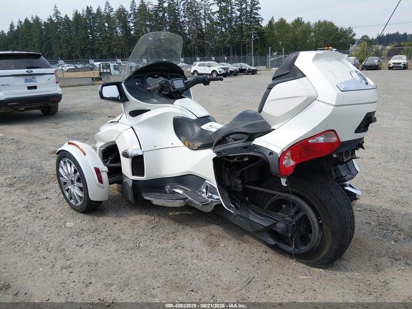 2015 Can-am/ brp Spyder VIN 2BXNBDD29FV006078 IAAI salvage auction — REAR END, Wait Title, sold $3,000 on 2026-09-09 (photo 3)