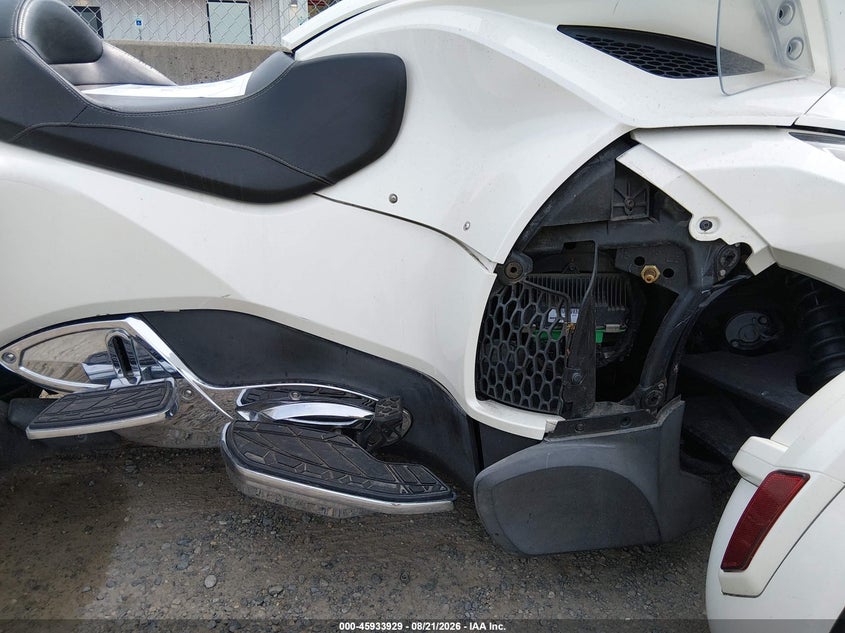 2015 Can-am/ brp Spyder VIN 2BXNBDD29FV006078 IAAI salvage auction — REAR END, Wait Title, sold $3,000 on 2026-09-09 (photo 8)