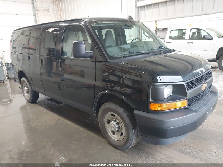 2017 Chevrolet Express 2500 VIN 1GNWGEFGXH1100367 — IAAI salvage auction photo