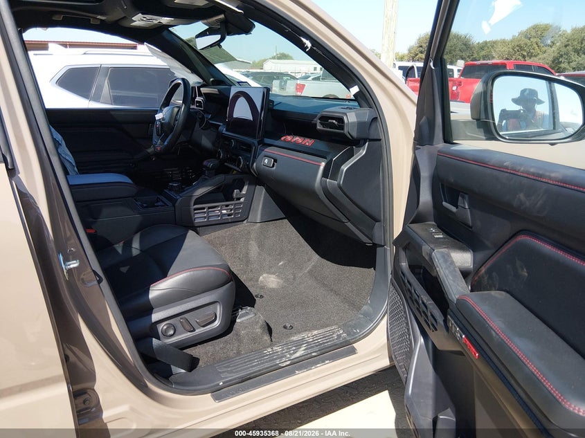 2025 Toyota 4runner VIN JTEVB5BR5S5003325 IAAI salvage auction — SIDE, Wait Title, sold $42,000 on 2026-10-15 (photo 5)