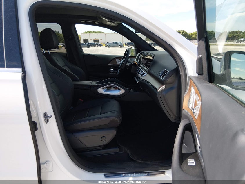 2026 Mercedes-benz Gle VIN 4JGFB4FB9TB532792 IAAI salvage auction — UNKNOWN, Wait Title, sold $30,250 on 2026-09-16 (photo 5)