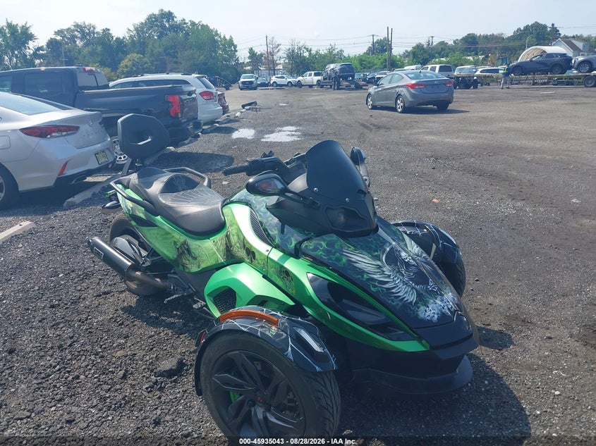 2013 Can-am Spyder roadster VIN 2BXNABC18DV000981 IAAI salvage auction — HAIL, Clear (New Jersey), sold $2,050 on 2026-09-21 (photo 1)